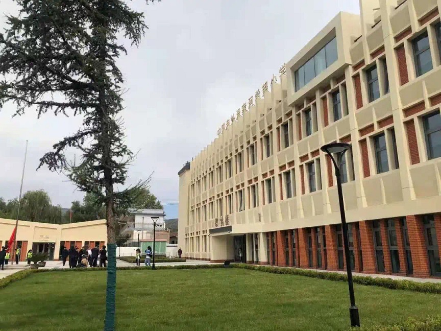 1630547286061013285.jpg 校園設(shè)計3.jpg